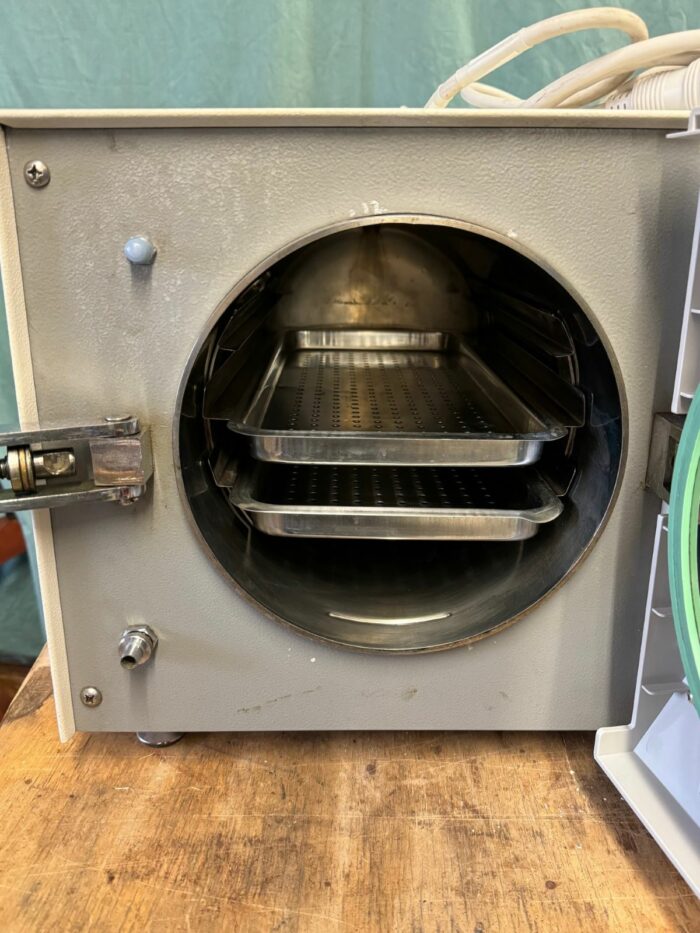 Tuttnauer 2340M Autoclave - Image 2