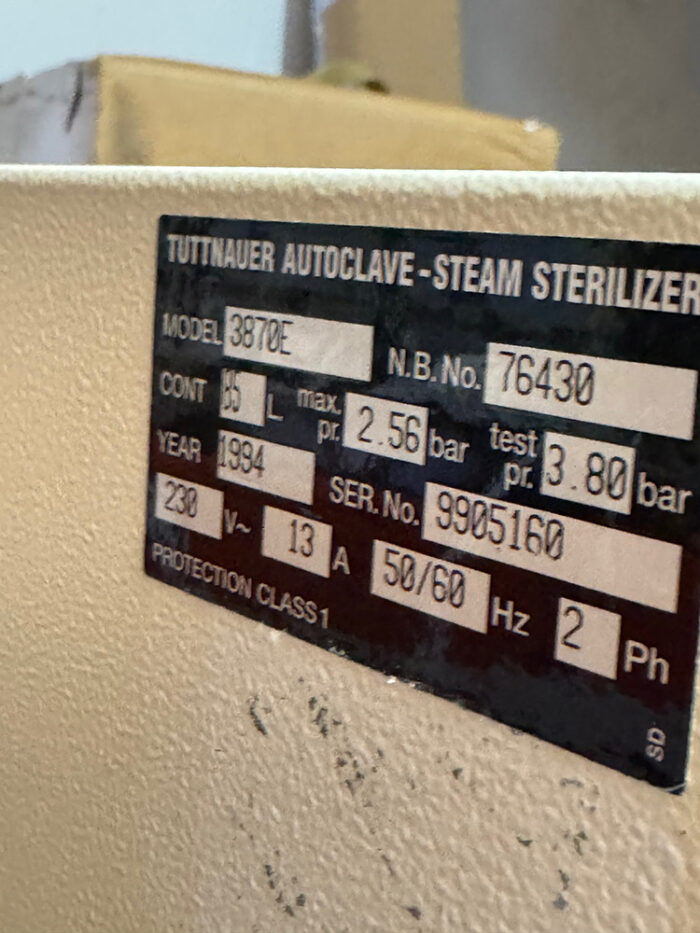 Tuttnauer Brinkmann 3870E Automatic Autoclave - Image 4