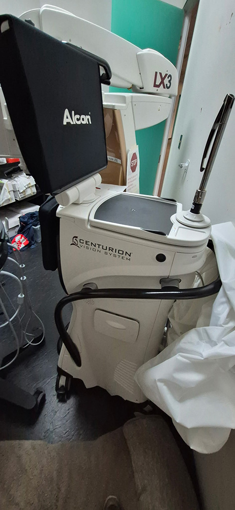 alcon-centurion-vision-system-with-active-sentry-2-handpieces